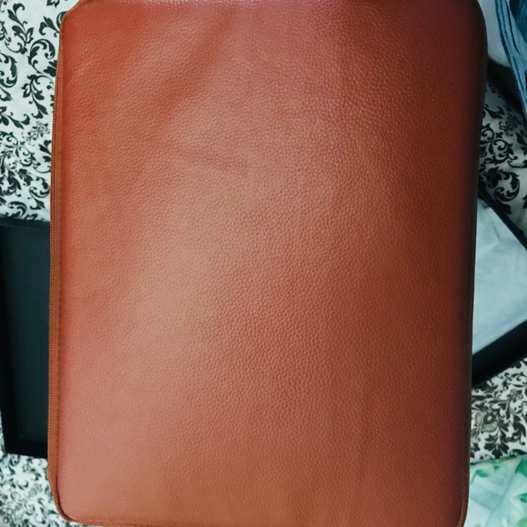 Gallaway Leather handbag - Picture 5 of 6